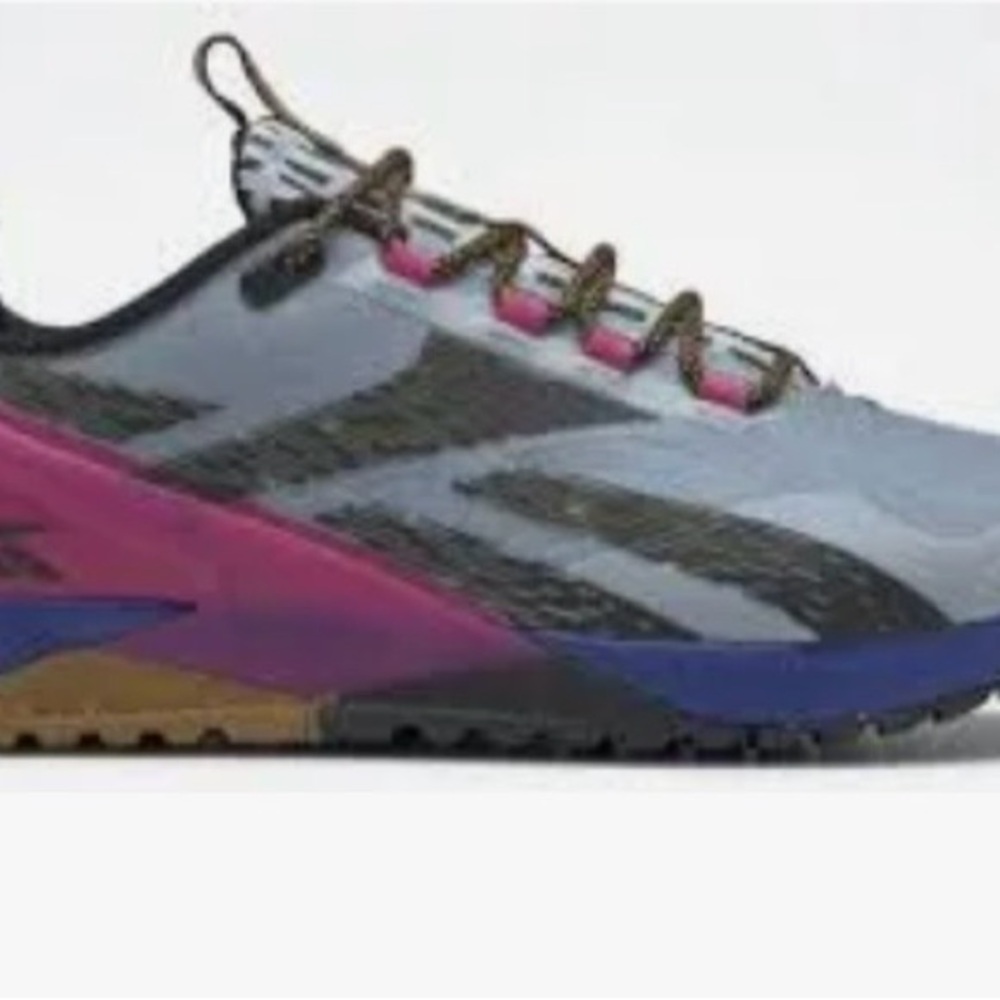 Reebok Lightweight Women's Trail Shoe in Gray and Pink